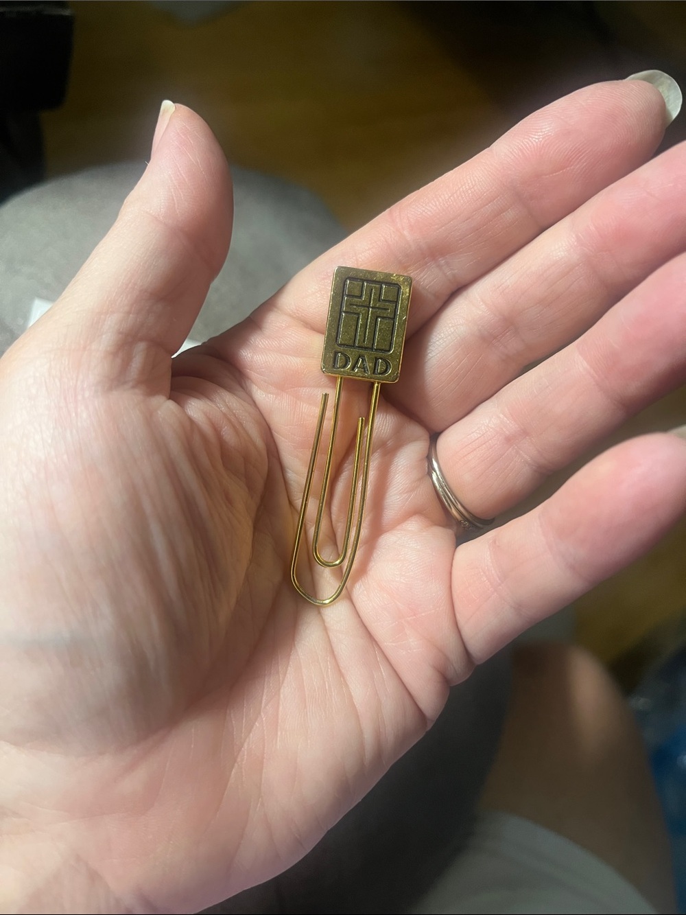 Gold Tone "DAD" Decorative Paperclip money clip 1903